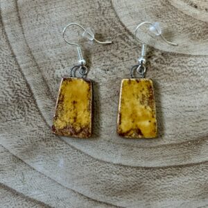 Borostyán fülbevaló